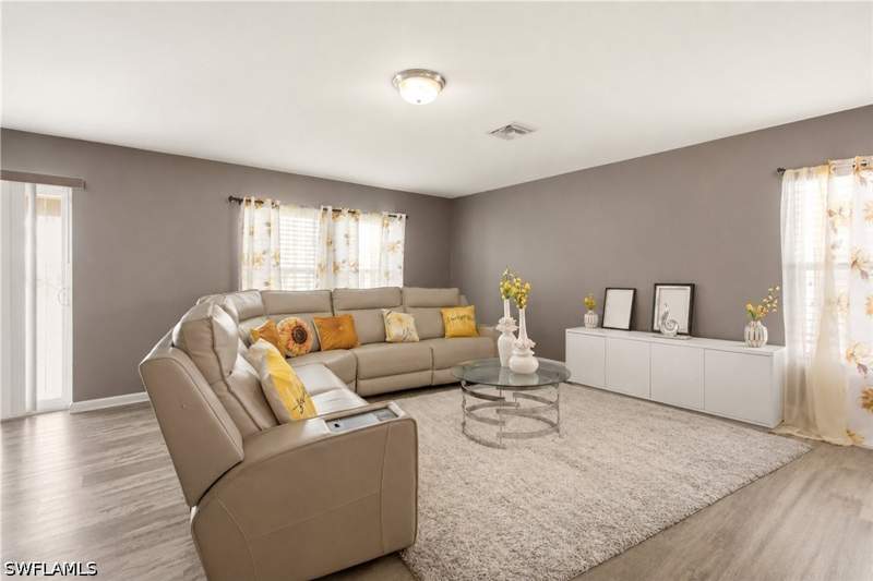 4 bedroom SingleFamilyResidence at 10365 Canal Brook Ln, Marblebrook, Lehigh Acres — photo 3