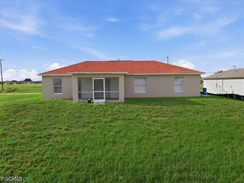 422 NW 11th Ter, Cape Coral FL - photo 9 of 25