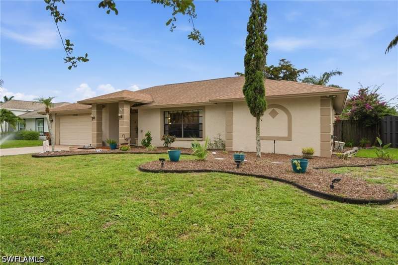 3 bedroom SingleFamilyResidence at 2378 River Reach Dr, River Reach, Naples — photo 2