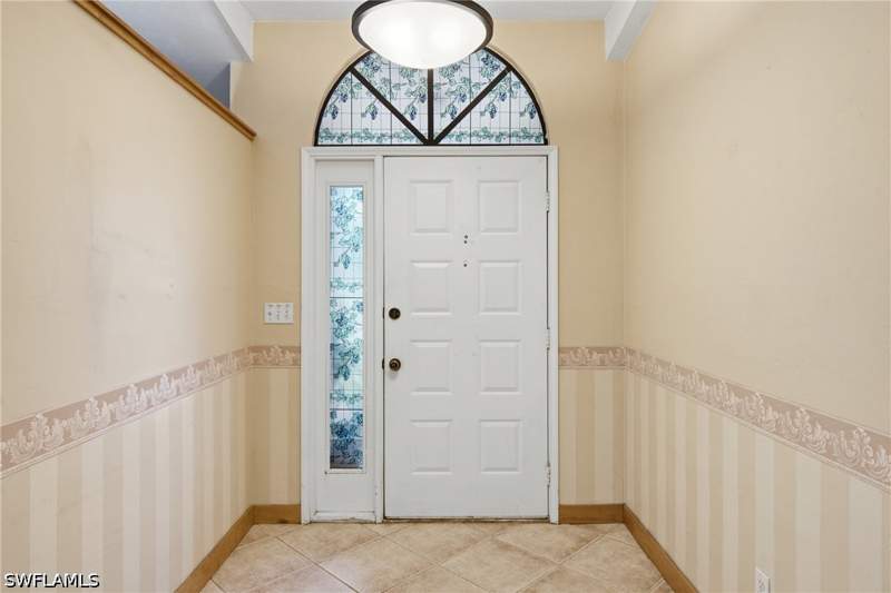 3 bedroom SingleFamilyResidence at 2378 River Reach Dr, River Reach, Naples — photo 4