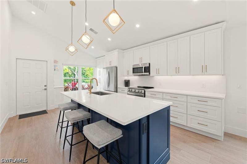 3 bedroom SingleFamilyResidence at 4775 Europa Dr, Corinthian Gardens At World, Naples — photo 3