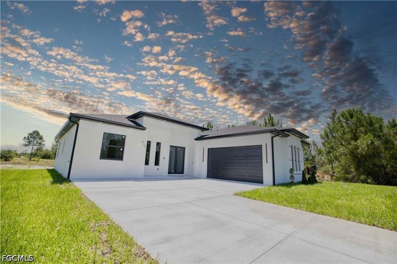 4 bedroom SingleFamilyResidence at 906 Greenwood Ave W, Lehigh Acres, Lehigh Acres — photo 2