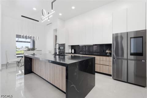 18 NE 6th St, Cape Coral FL - photo 10 of 31