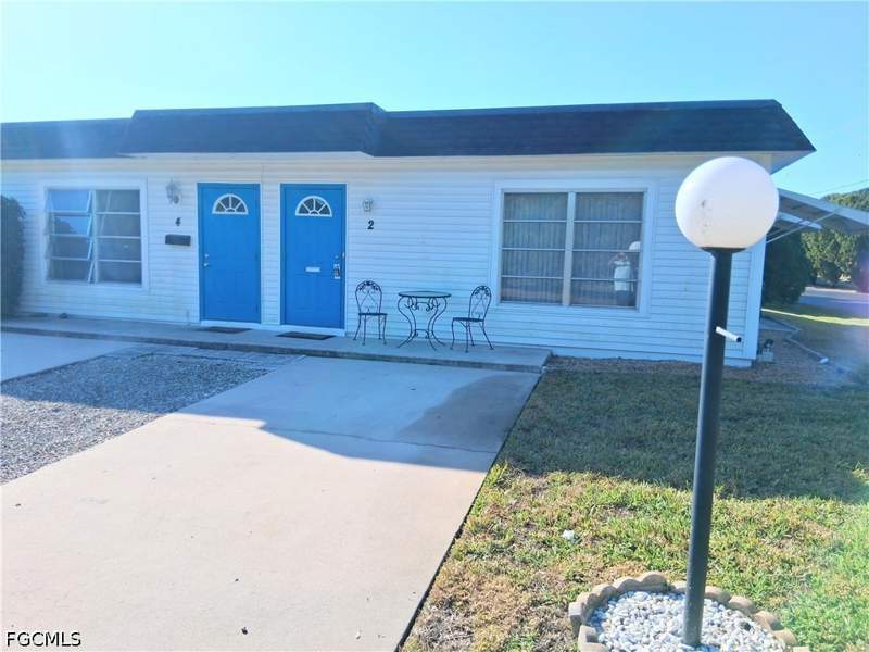 2 bedroom Attached at 2 Tangelo Ct, Orange Grove Park, Lehigh Acres — photo 2