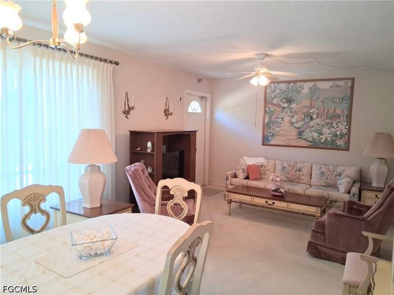 2 bedroom Attached at 2 Tangelo Ct, Orange Grove Park, Lehigh Acres — photo 3