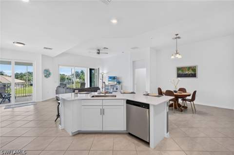 12051 Santaluz Dr 201, Fort Myers FL - photo 11 of 39