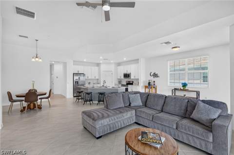 12051 Santaluz Dr 201, Fort Myers FL - photo 7 of 39