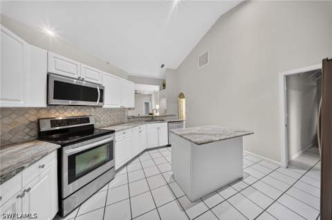 2628 White Cedar Ln, Naples FL - photo 13 of 45