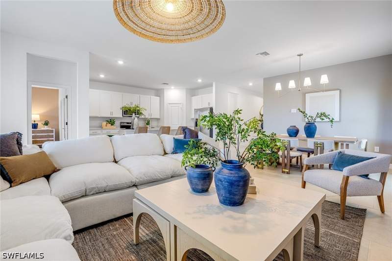 4 bedroom SingleFamilyResidence at 16853 Red Lantana Trce, Hampton Lakes, Alva — photo 4