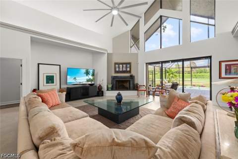 8301 Glenfinnan Cir, Fort Myers FL - photo 19 of 50