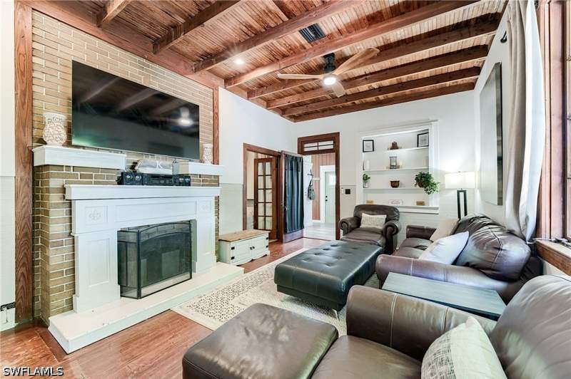 4 bedroom SingleFamilyResidence at 10811 Dean St, Bonita Farms, Bonita Springs — photo 2