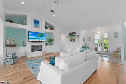 1858 Farm Trl, Sanibel FL - photo 10 of 48