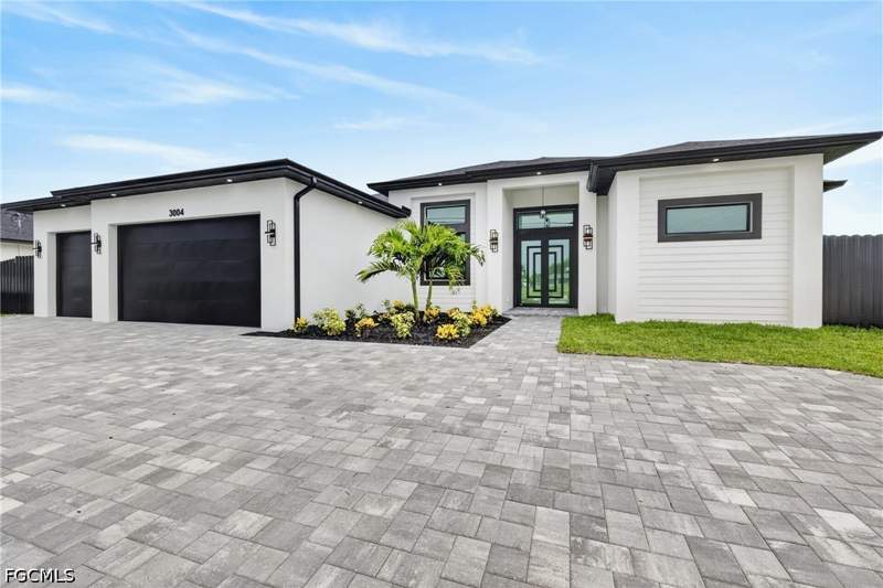 4 bedroom SingleFamilyResidence at 3004 Chiquita Blvd S, Cape Coral, Cape Coral — photo 2