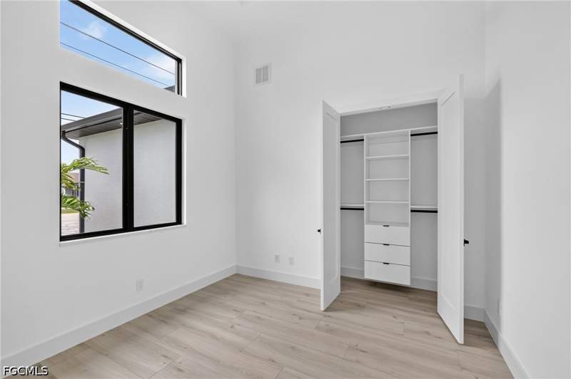 4 bedroom SingleFamilyResidence at 3004 Chiquita Blvd S, Cape Coral, Cape Coral — photo 5