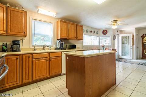19876 Frenchmans Ct, North Fort Myers FL - photo 6 of 48