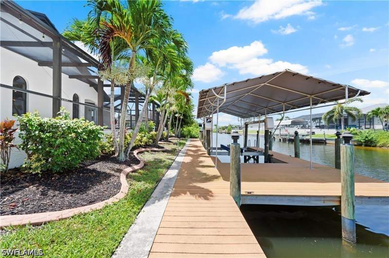 4 bedroom SingleFamilyResidence at 506 NW 32nd Pl, Cape Coral, Cape Coral — photo 5