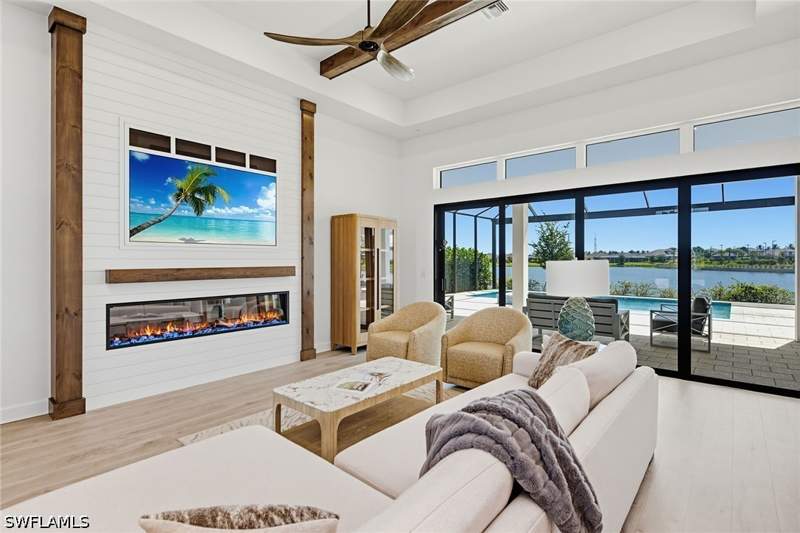 4 bedroom SingleFamilyResidence at 15372 Turin Dr, Esplanade By The Islands, Naples — photo 2