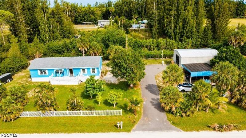 3 bedroom ManufacturedHome at 11830 Scallop Dr 850, Cape Coral, Cape Coral — photo 3