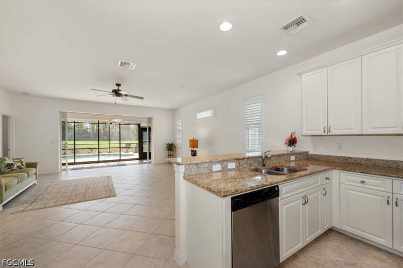 3 bedroom SingleFamilyResidence at 3454 Crosswater Dr, Magnolia Landing, North Fort Myers — photo 3