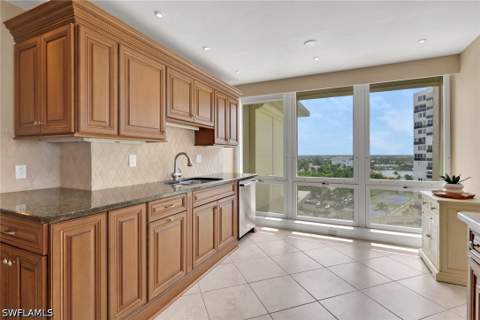 4051 Gulf Shore Blvd N 1206, Naples FL - photo 10 of 27