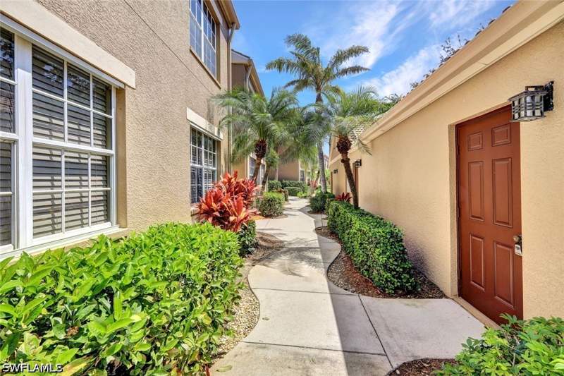 2 bedroom Condominium at 20101 Seagrove St 705, Sabal Palm, Estero — photo 2