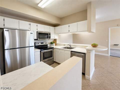 6490 Aragon Way 303, Fort Myers FL - photo 8 of 35