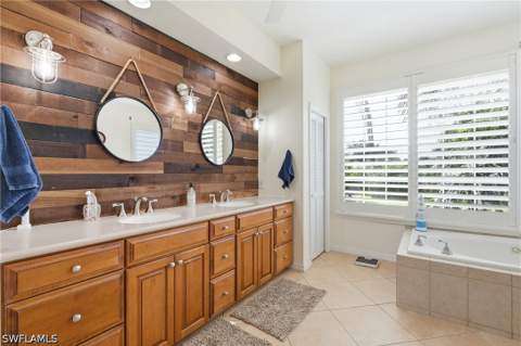 308 Wentworth Ct, Naples FL - photo 22 of 41