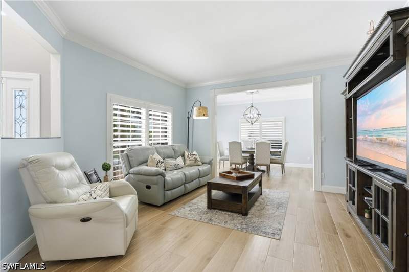 4 bedroom SingleFamilyResidence at 308 Wentworth Ct, Berkshire Lakes, Naples — photo 4