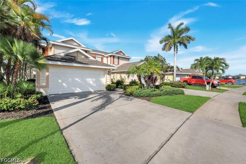 3 bedroom Attached at 3532 Milan Dr, Province Park, Fort Myers — photo 2