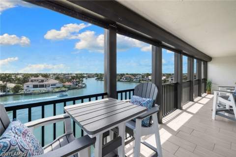 10482 Gulf Shore Dr 251, Naples FL - photo 15 of 46