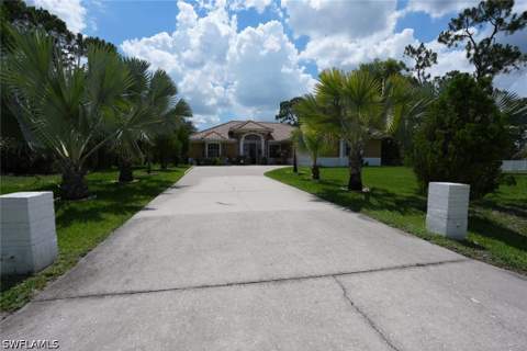 219 Columbus Ave, Lehigh Acres FL - photo 11 of 22