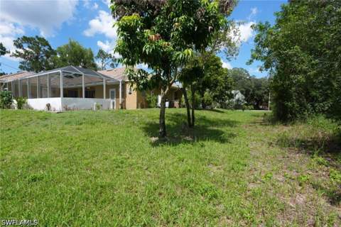 219 Columbus Ave, Lehigh Acres FL - photo 15 of 22