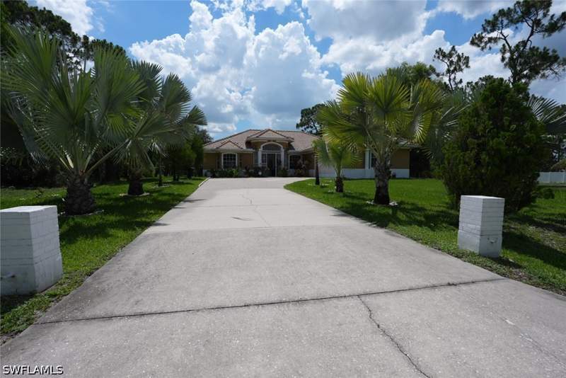 4 bedroom SingleFamilyResidence at 219 Columbus Ave, Lehigh Acres, Lehigh Acres — photo 2
