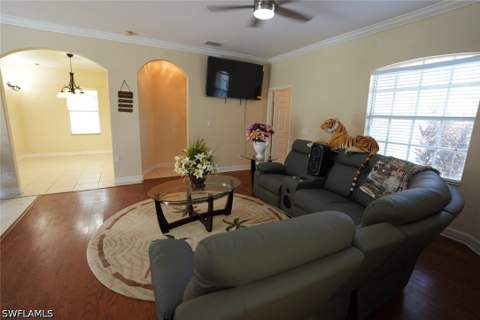 219 Columbus Ave, Lehigh Acres FL - photo 6 of 22