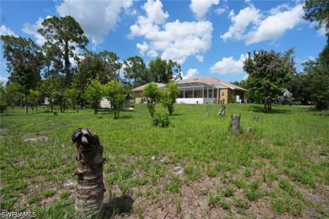 219 Columbus Ave, Lehigh Acres FL - photo 9 of 22