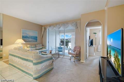 6384 Huntington Lakes Cir 103, Naples FL - photo 6 of 35