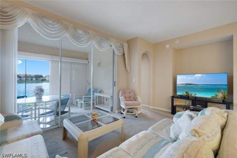6384 Huntington Lakes Cir 103, Naples FL - photo 7 of 35