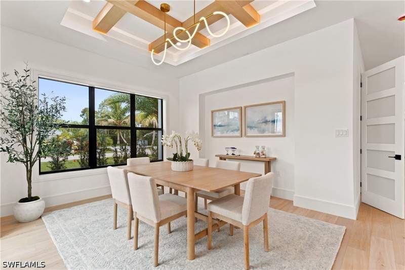 4 bedroom SingleFamilyResidence at 2200 11th St N, Sun Terrace, Naples — photo 4