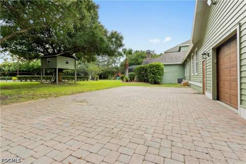 15010 Orange River Rd, Fort Myers FL - photo 16 of 50