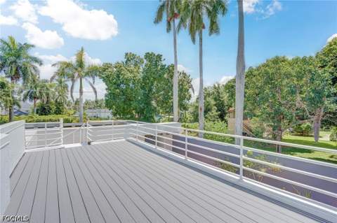 1215 Caloosa Dr, Fort Myers FL - photo 7 of 37