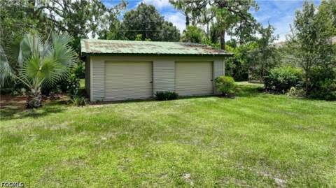 318 Fifth Ave, Lehigh Acres FL - photo 7 of 46