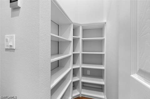 13437 Monticello Blvd, Naples FL - photo 13 of 40