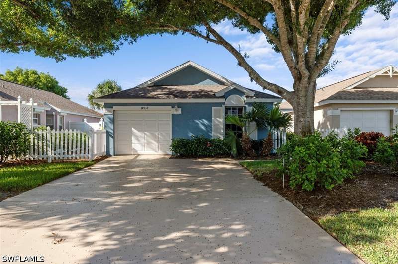 2 bedroom SingleFamilyResidence at 14932 Sterling Oaks Dr, Wildcat Cove, Naples — photo 3