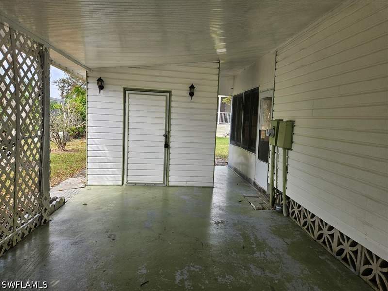 2 bedroom ManufacturedHome at 859 Manatee Rd, Riverwood, Naples — photo 4