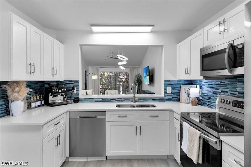 3 bedroom Condominium at 653 Squire Cir 201, Newcastle, Naples — photo 5