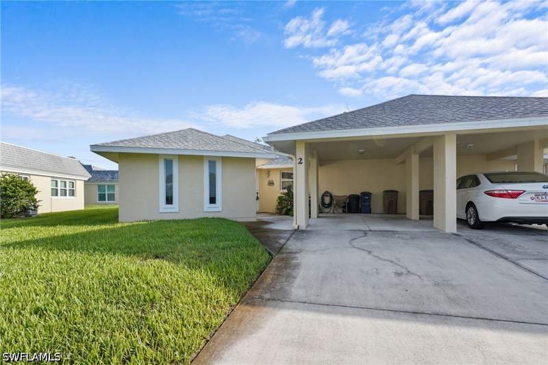 2 bedroom Attached at 2 E Greens Cir, East Greens Land Condo, Lehigh Acres — photo 4