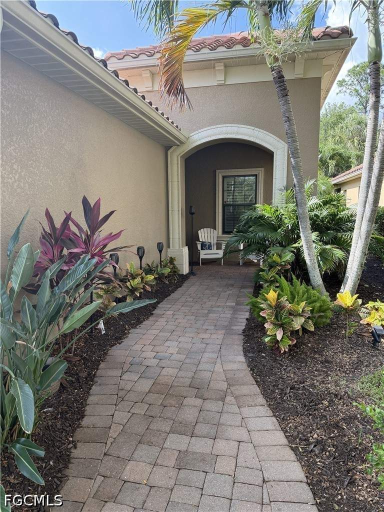 2 bedroom Attached at 10088 Montevina Dr, Villa Palmeras, Estero — photo 2