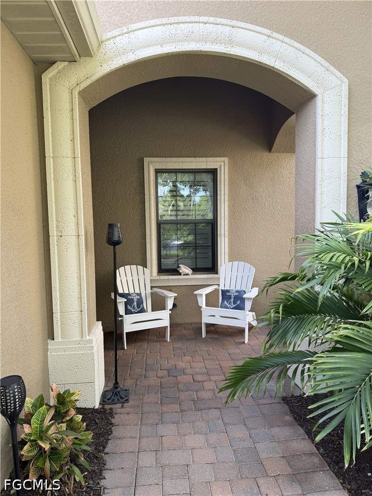 2 bedroom Attached at 10088 Montevina Dr, Villa Palmeras, Estero — photo 3