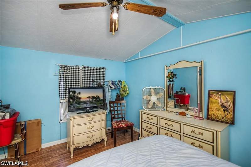 2 bedroom SingleFamilyResidence at 3965 Phoenix Dr, Trailerhaven, St James City — photo 5