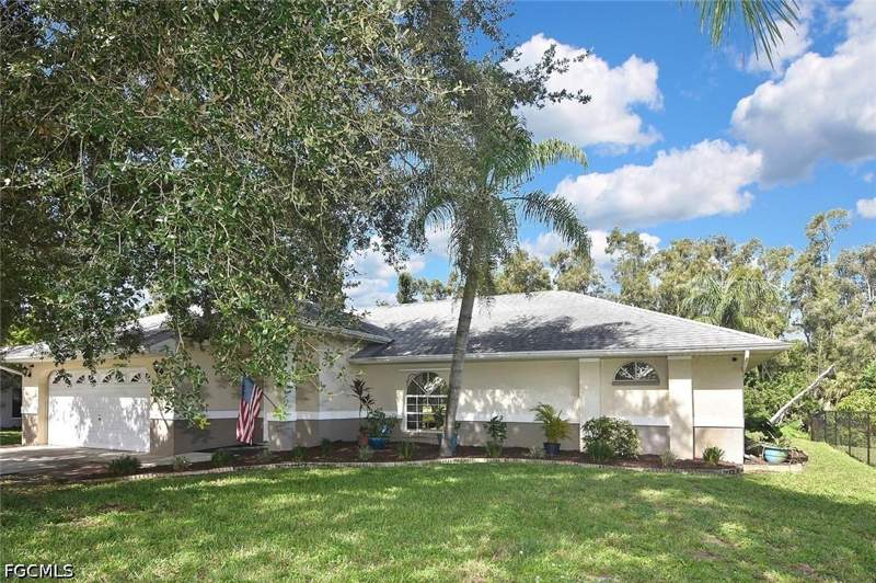 3 bedroom SingleFamilyResidence at 18674 Spruce Dr E, San Carlos Park, Fort Myers — photo 2